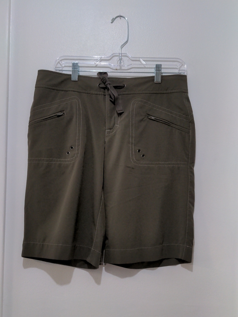EUC Athleta Breeze Bermuda Shorts